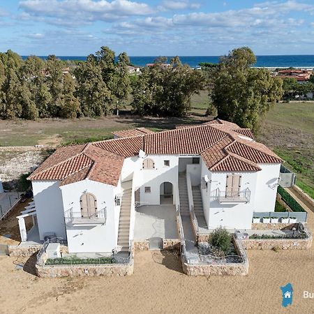 Villetta Con Piscina Budoni Affitti Spiaggia 700 Mt Bagian luar foto