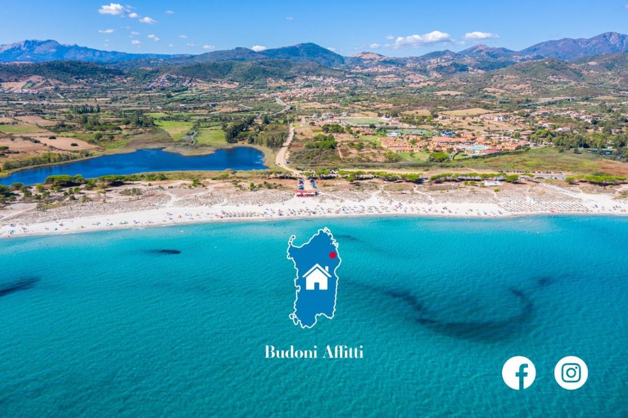 Villetta Con Piscina Budoni Affitti Spiaggia 700 Mt Bagian luar foto